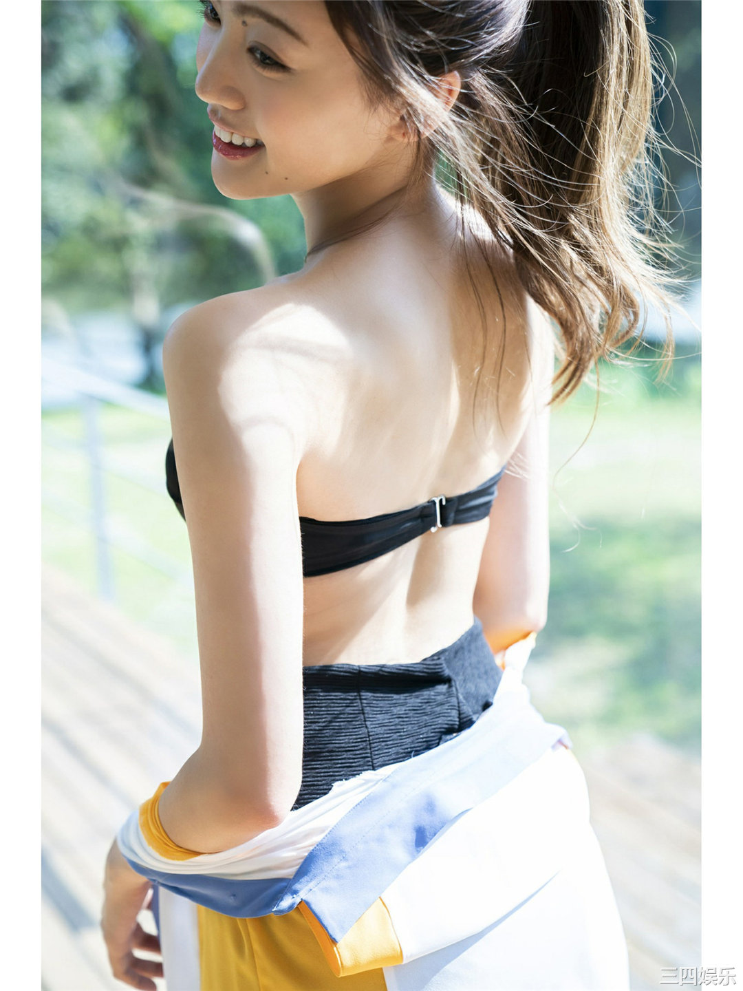 志田友美写真集《美脚天使は夢をみる》高清全本