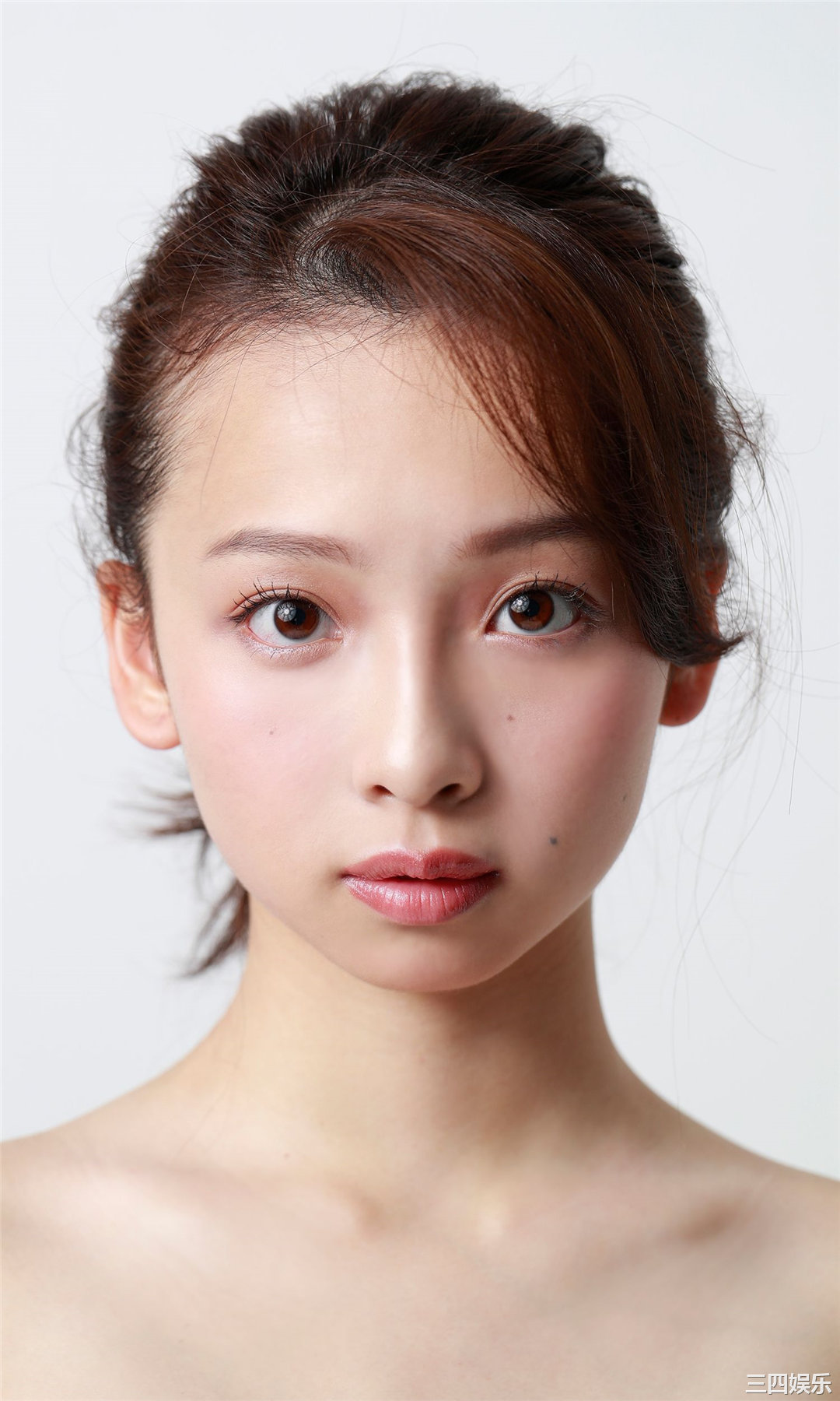 华村飞鸟写真集《ゼロの18歳～デビュー～》高清全本