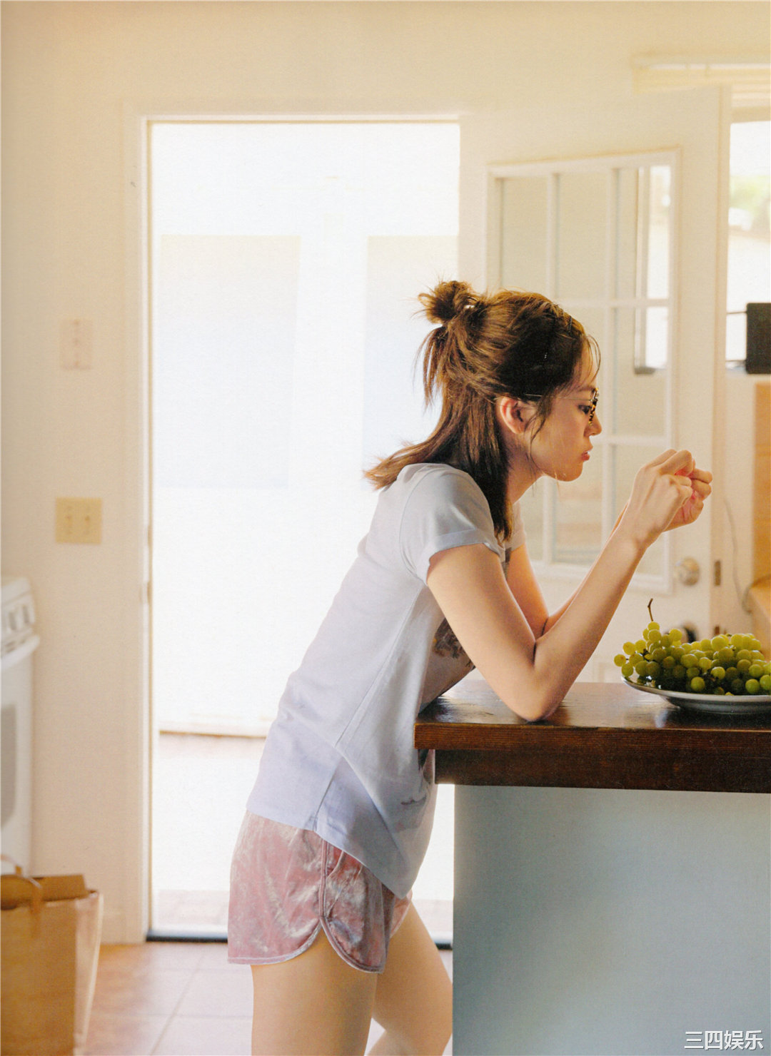 枫1ST写真集《ねぇ、聞いて! !》高清全本