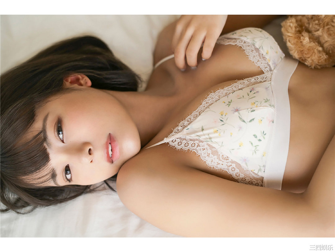 宫崎あみさ写真集《SLEEPING GIRL ～眠れる海の美少女～》高清全本