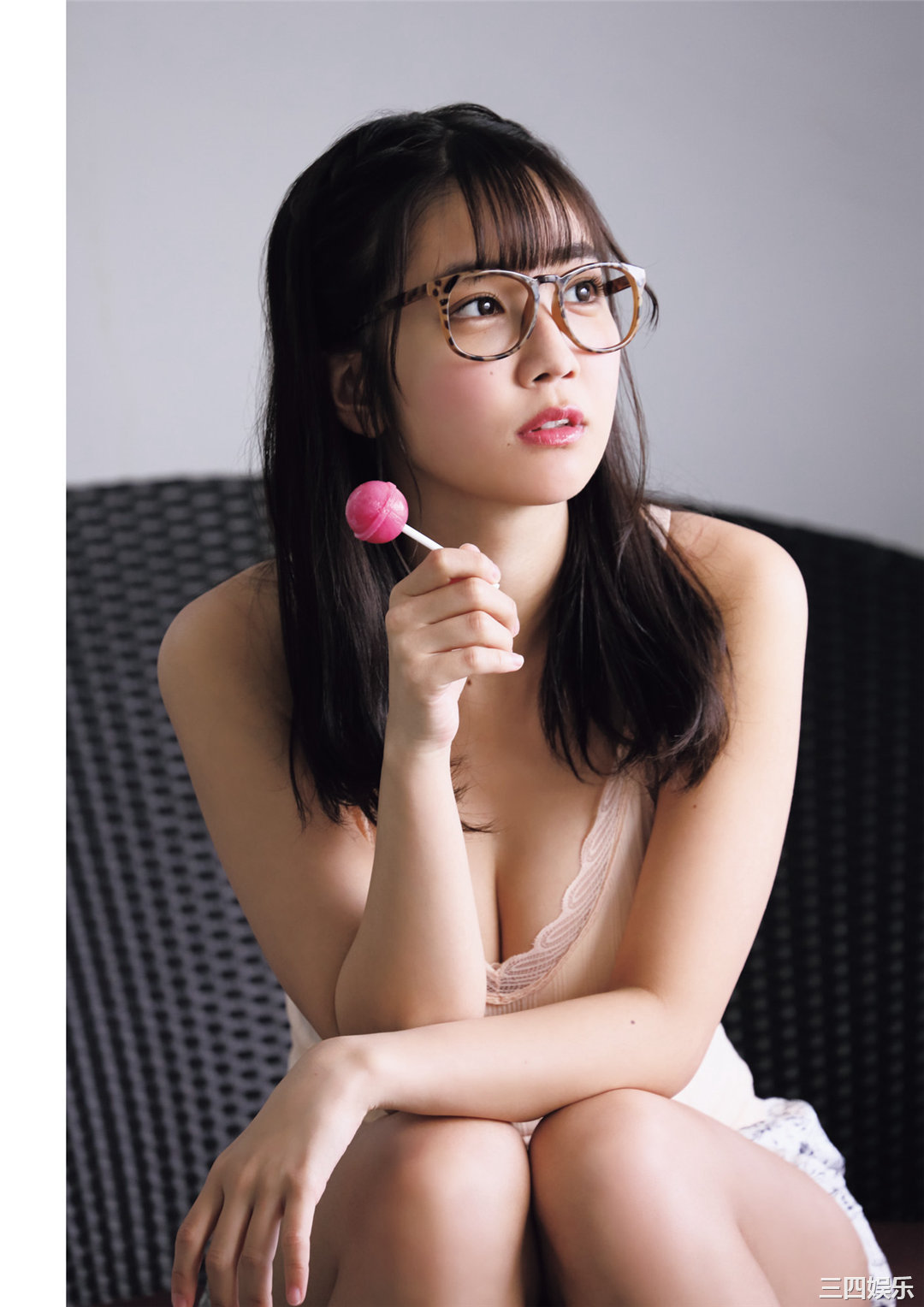 天羽希纯1ST写真集《A…？》高清全本