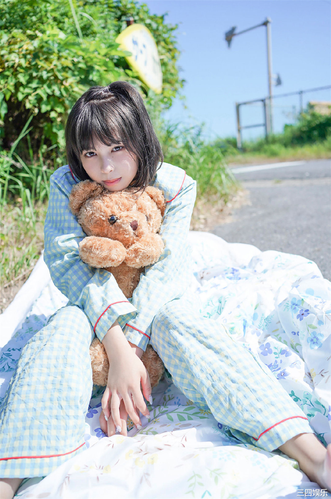 宫崎あみさ写真集《SLEEPING GIRL ～眠れる海の美少女～》高清全本