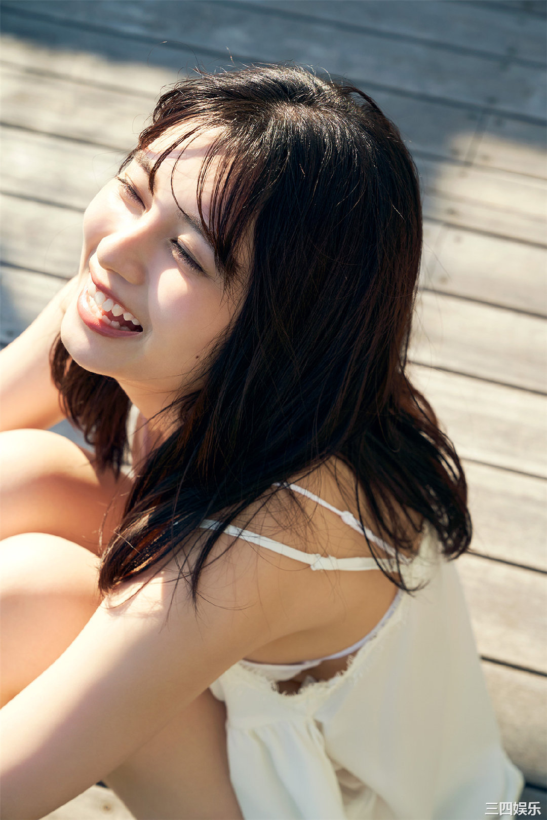 大久保樱子写真集《きらめき、ゆらめく。》高清全本