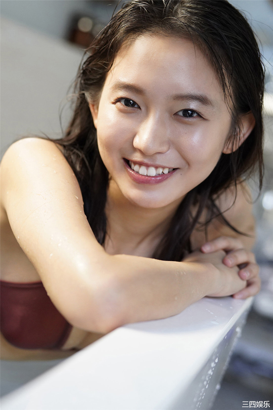 志田音音写真集《癒やしの純潔ビキニ》高清全本