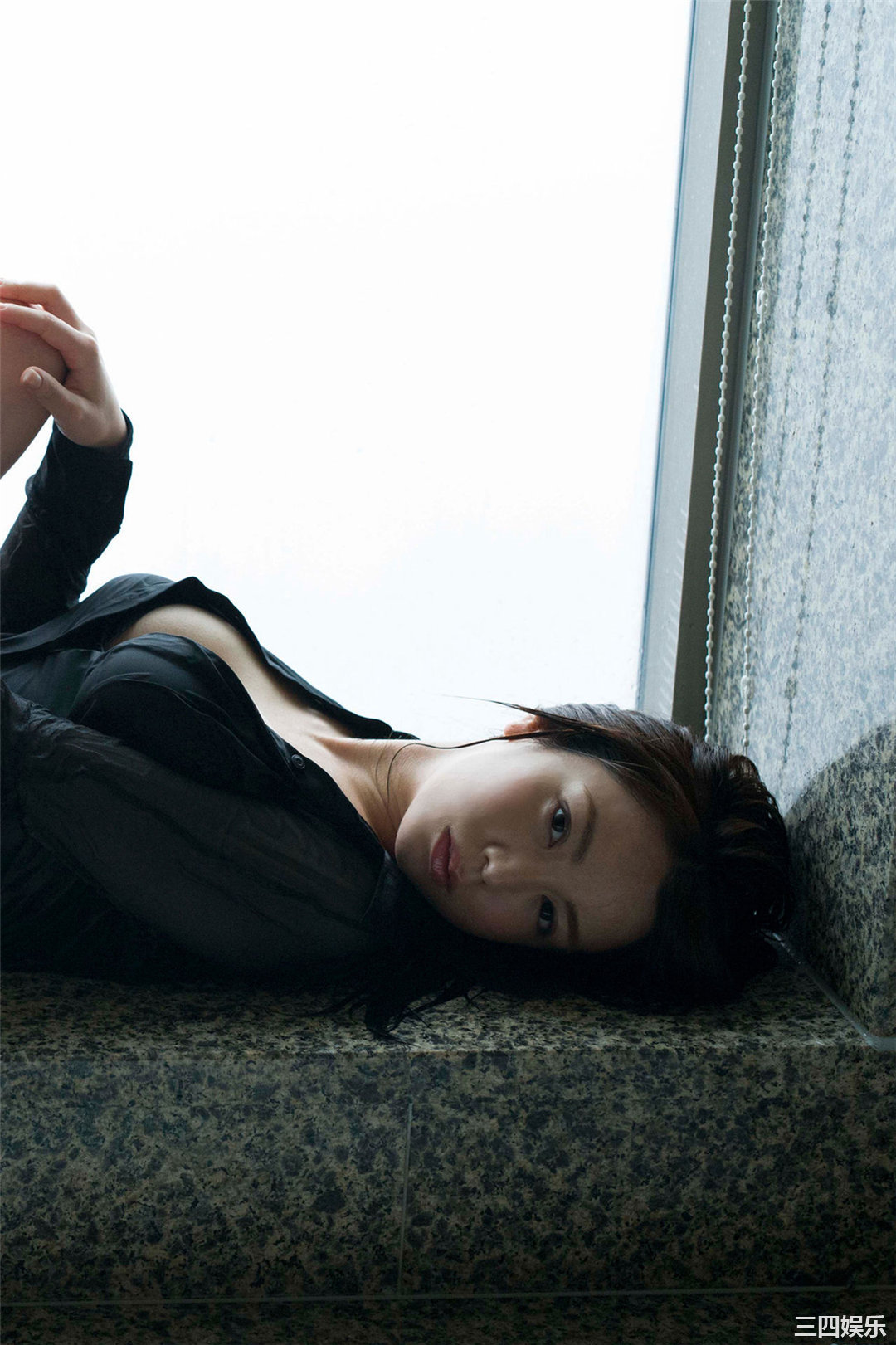 仲村美海写真集《艶めくお姉さん》高清全本