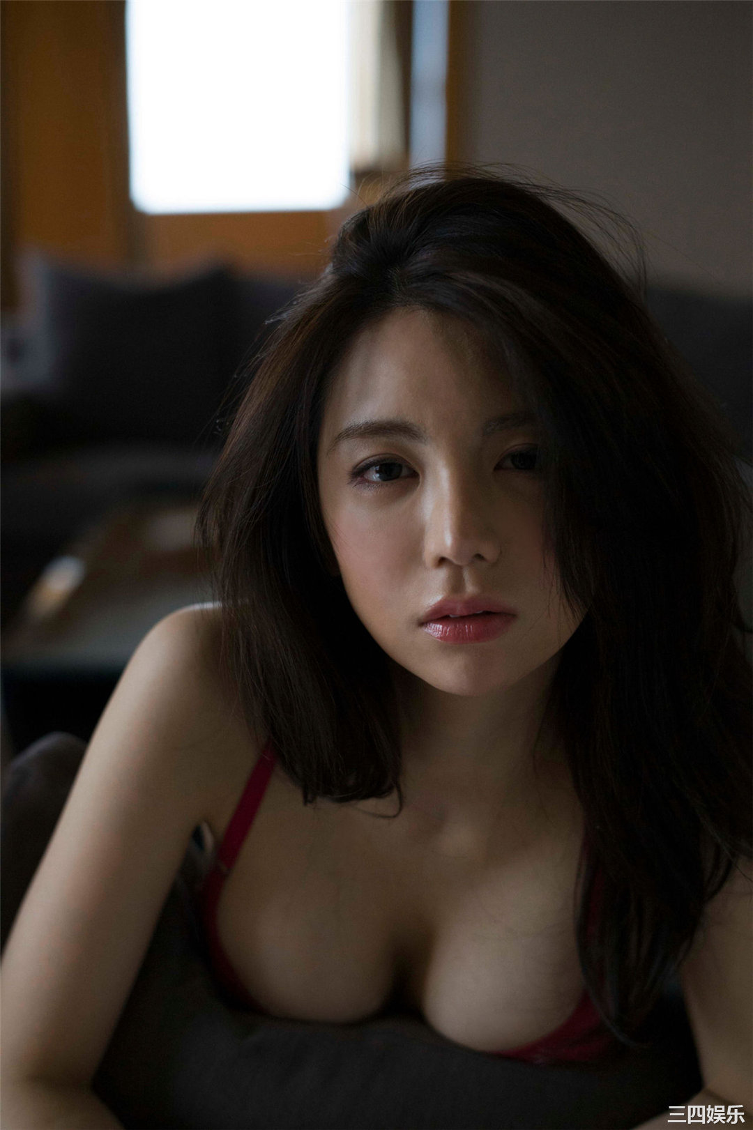 仲村美海写真集《艶めくお姉さん》高清全本