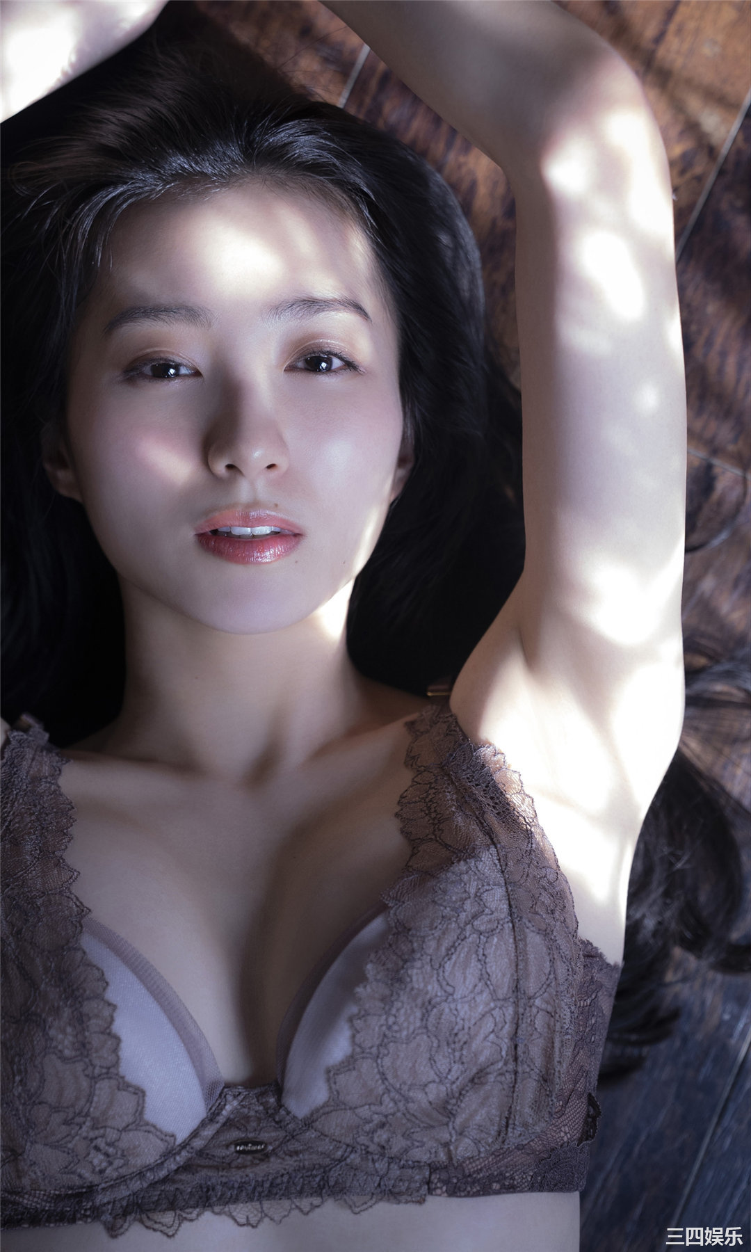 高田里穗写真集《New Season》高清全本