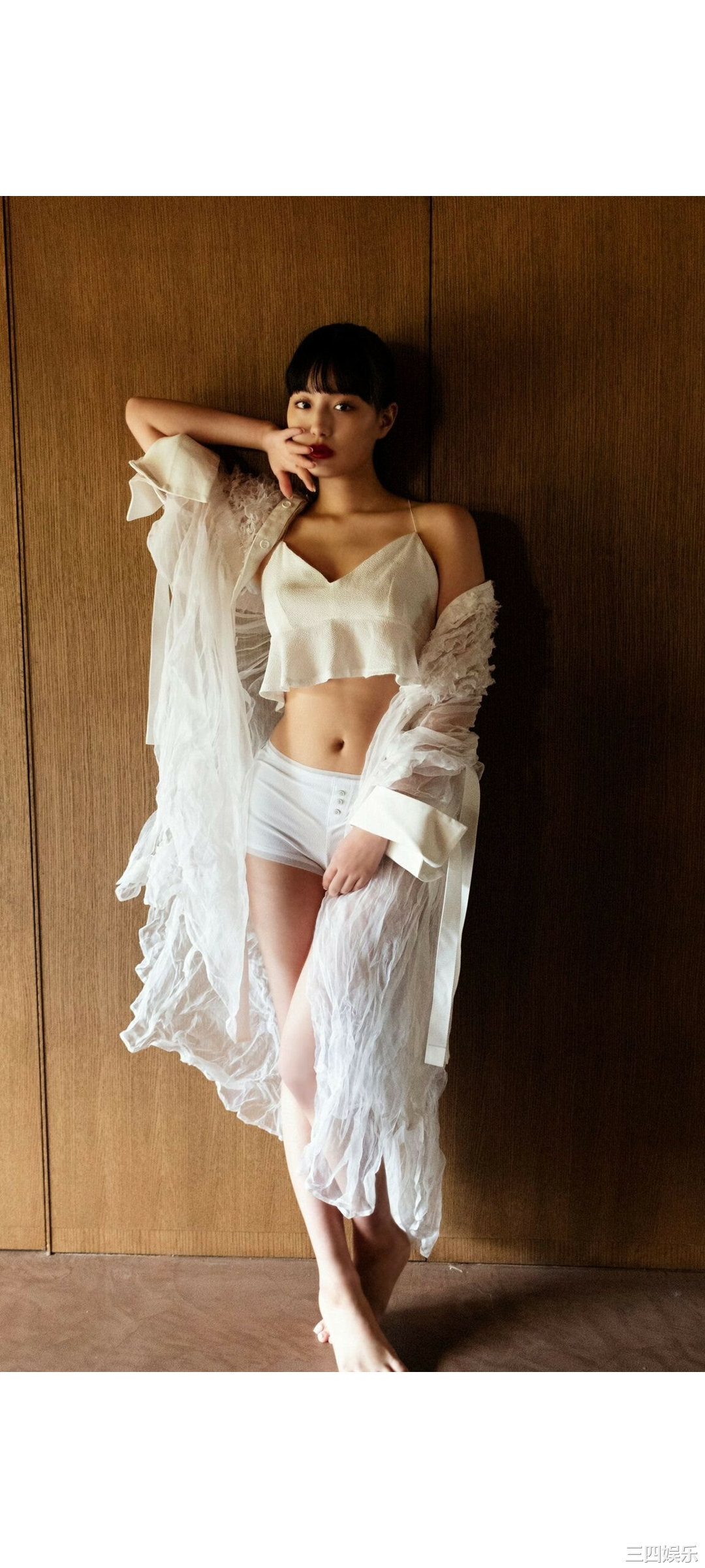 鹤嶋乃爱写真集《生まれながらにして女優。》高清全本