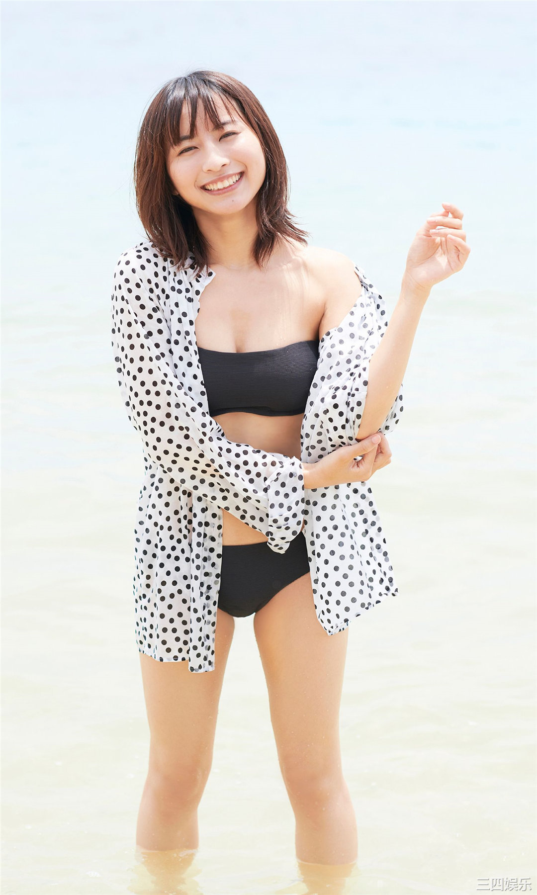 龙梦柔写真集《『中国のシンデレラ』、衝撃の初登場！》高清全本