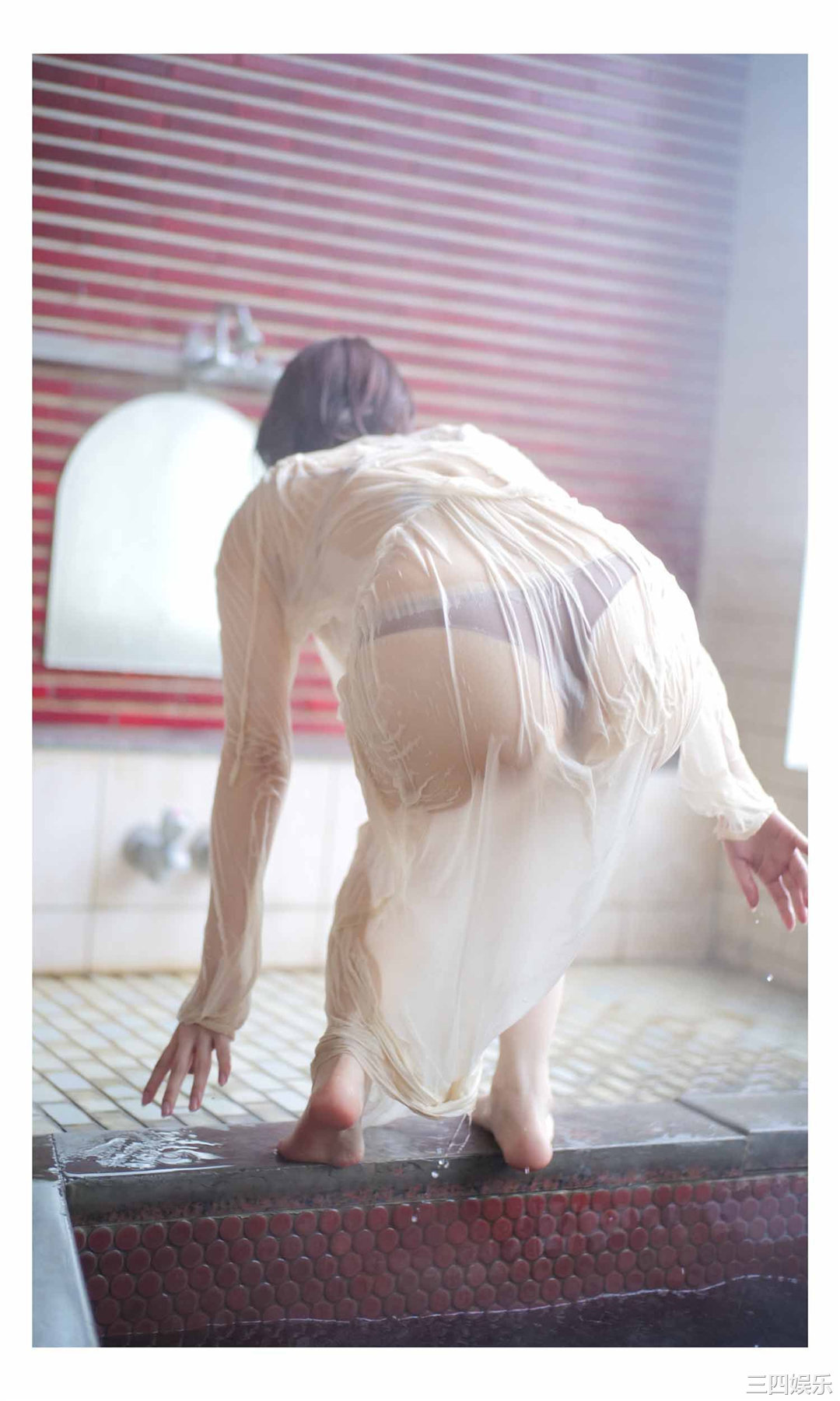 あまつ様写真集《コスプレ界のラスボス現る。》高清全本