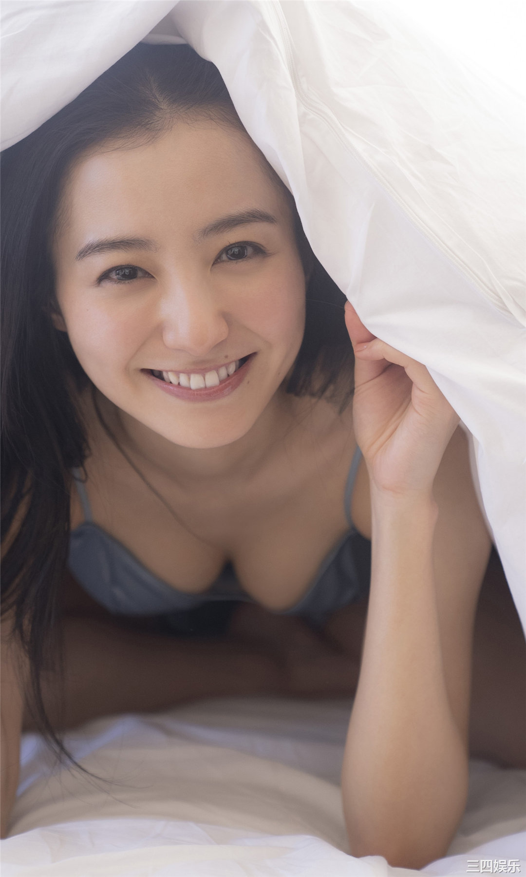 高田里穗写真集《New Season》高清全本