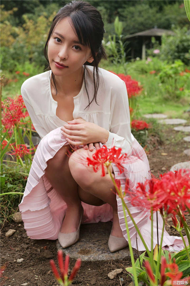 奈月塞娜写真集《たまゆらＡ》高清全本