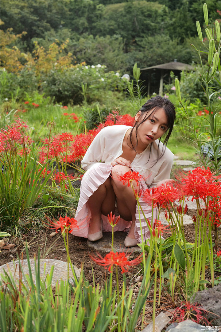 奈月塞娜写真集《たまゆらＡ》高清全本