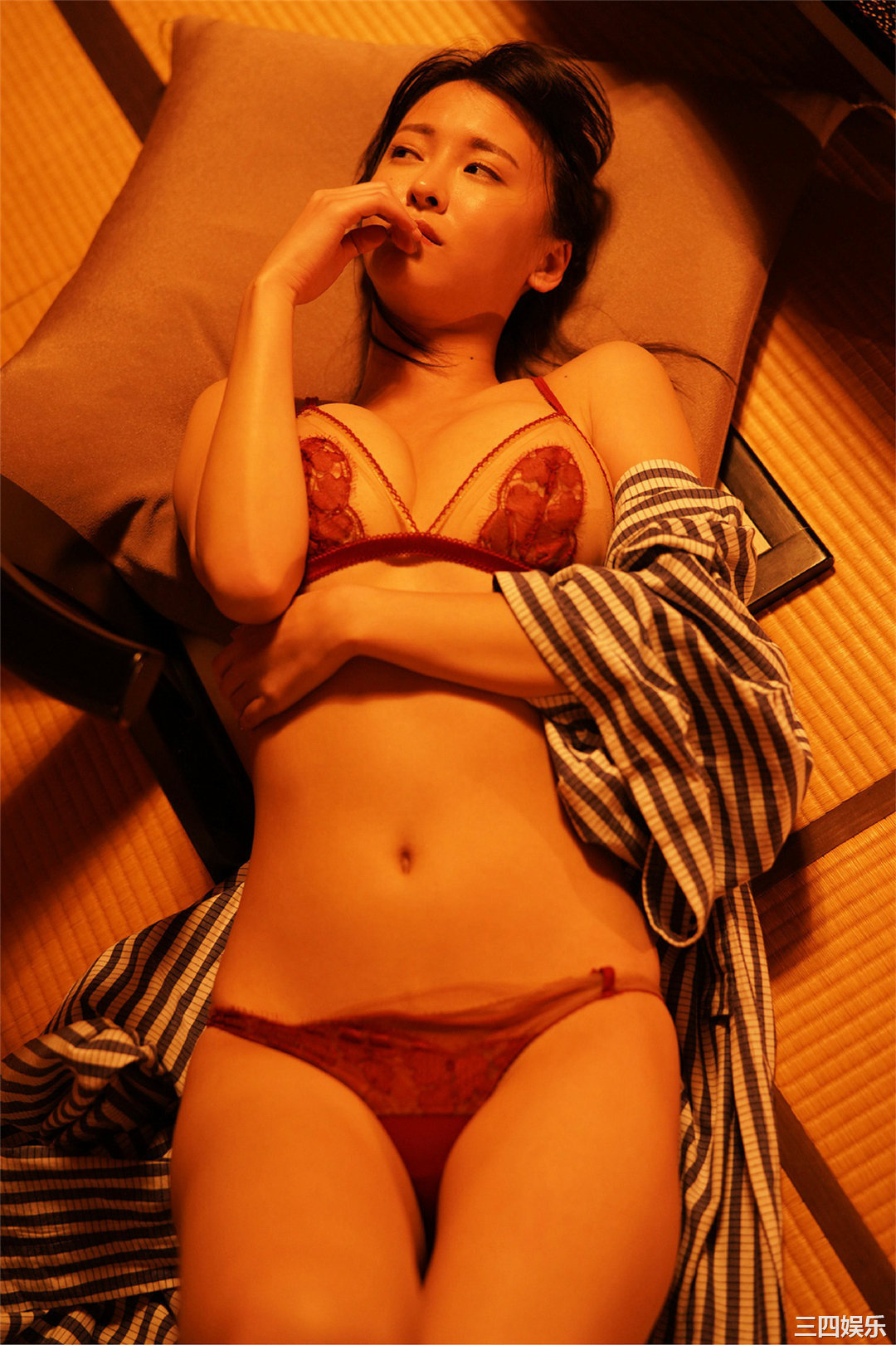 奈月塞娜写真集《たまゆらB》高清全本