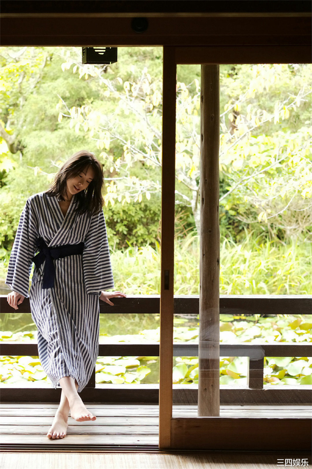 奈月塞娜写真集《たまゆらB》高清全本