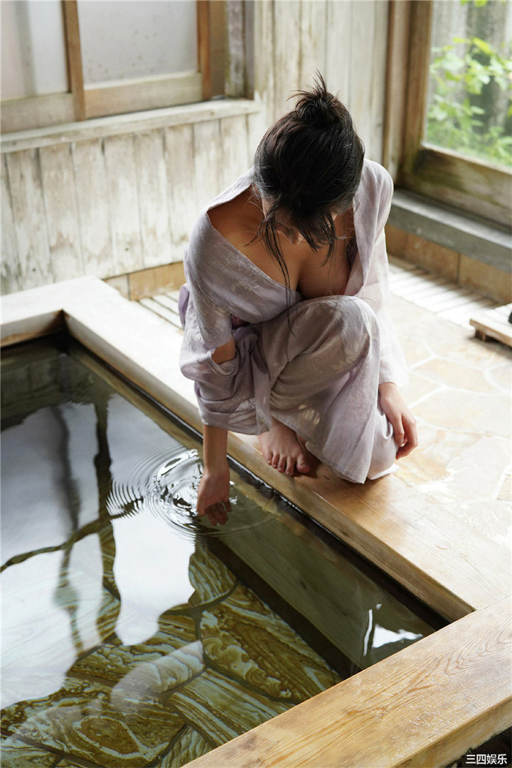 奈月塞娜写真集《たまゆらＡ》高清全本