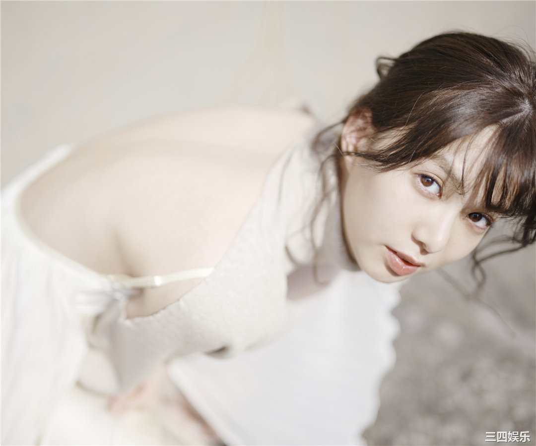 松平璃子写真集《マイクロ小顔の8頭身ボディ。》高清全本