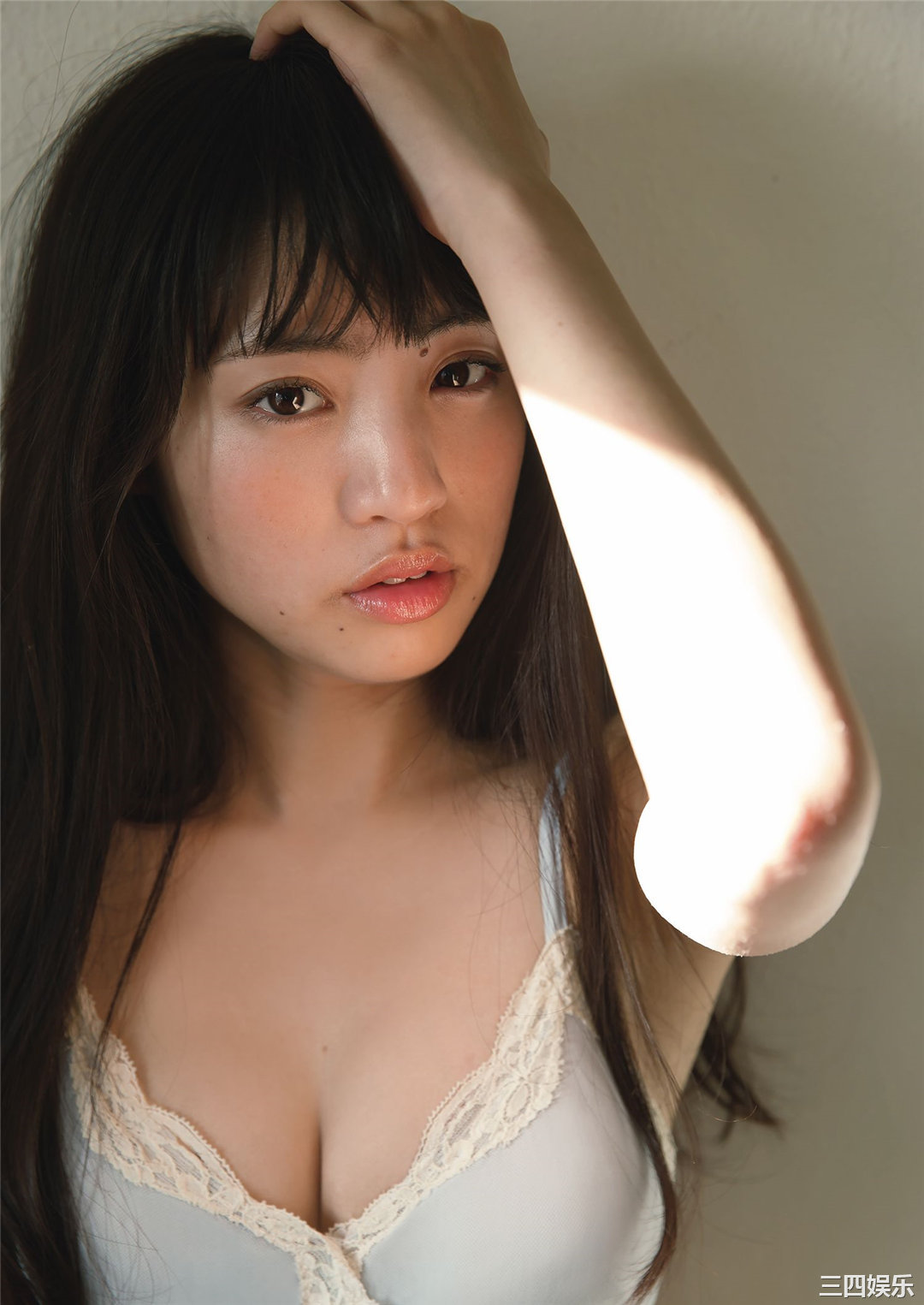 志田友美1st写真集《YUUMI》高清全本