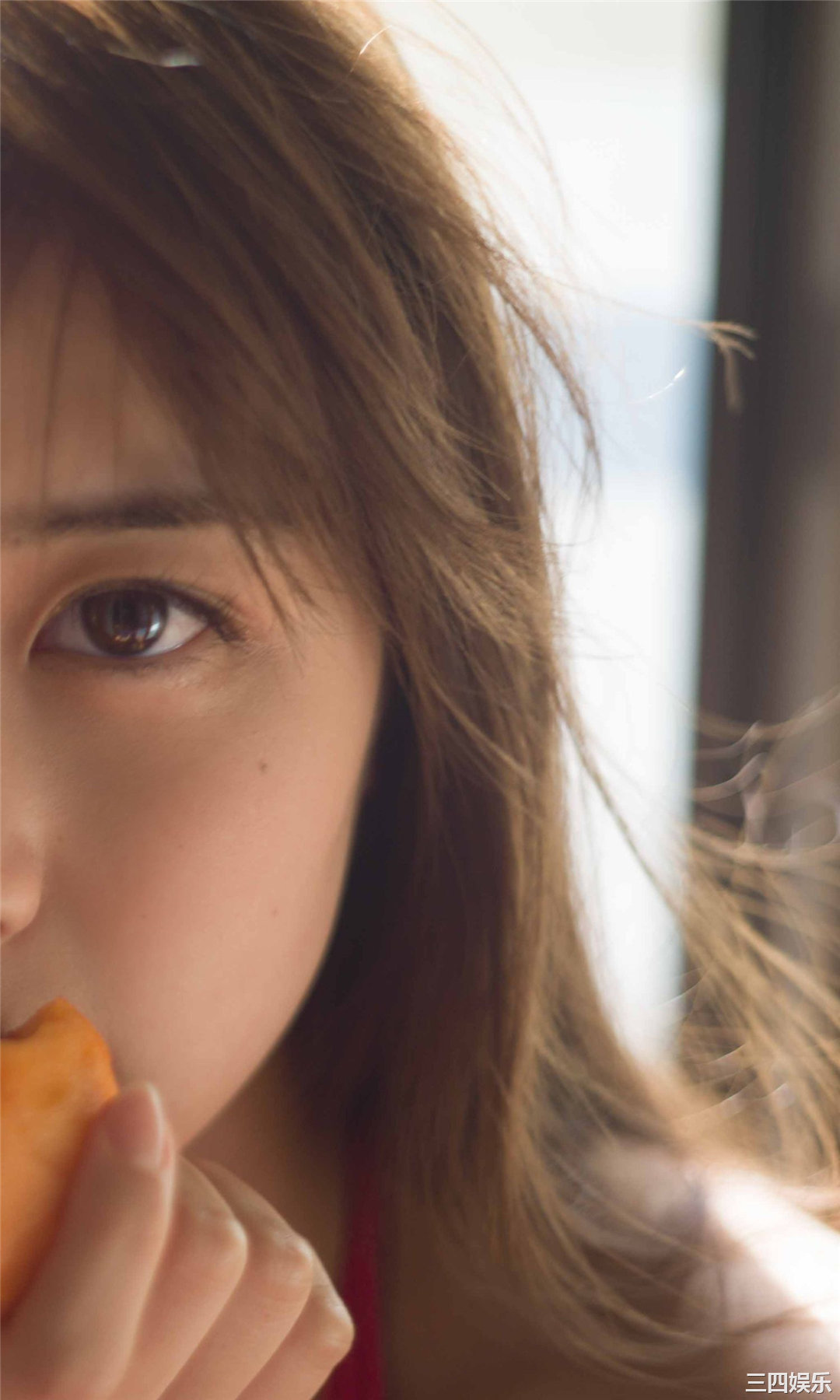 脇田穂乃香香写真集《海の見える街》高清全本