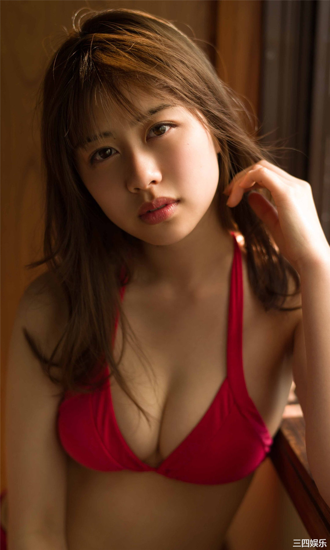 脇田穂乃香香写真集《海の見える街》高清全本