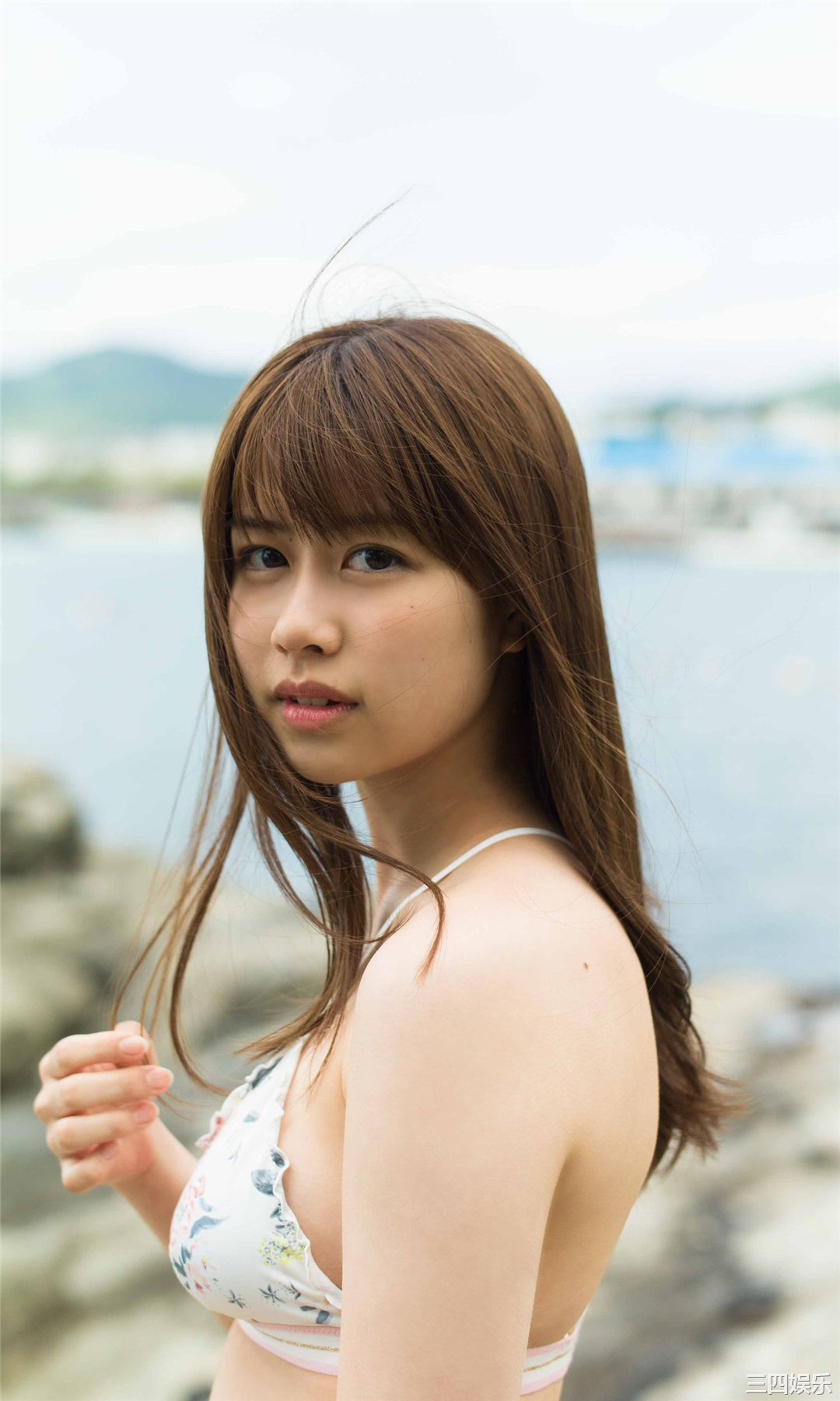 脇田穂乃香香写真集《海の見える街》高清全本