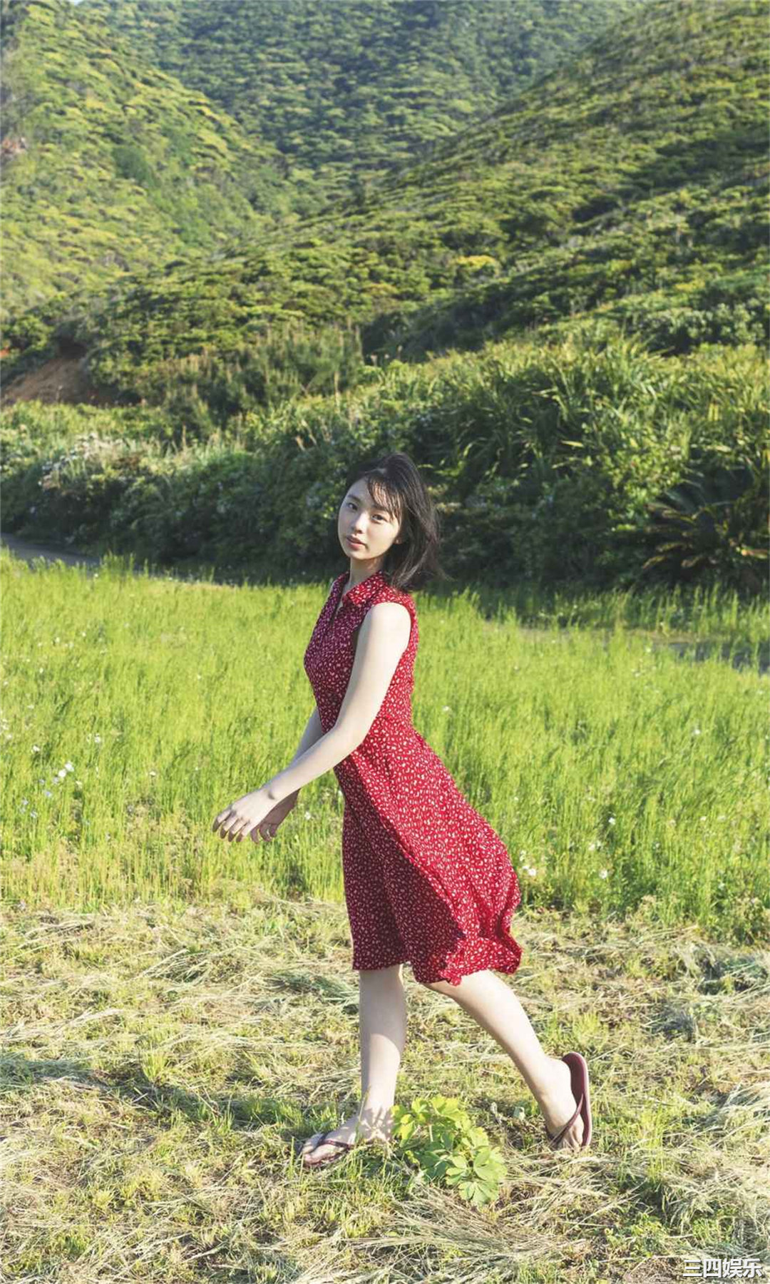 菊地姬奈写真集《好きになる旅～prologue～》高清全本