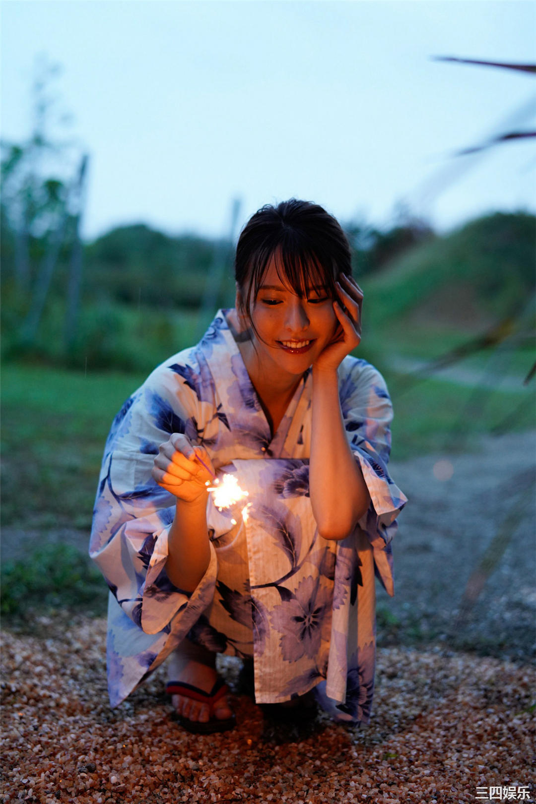 奈月塞娜写真集《たまゆらD》高清全本