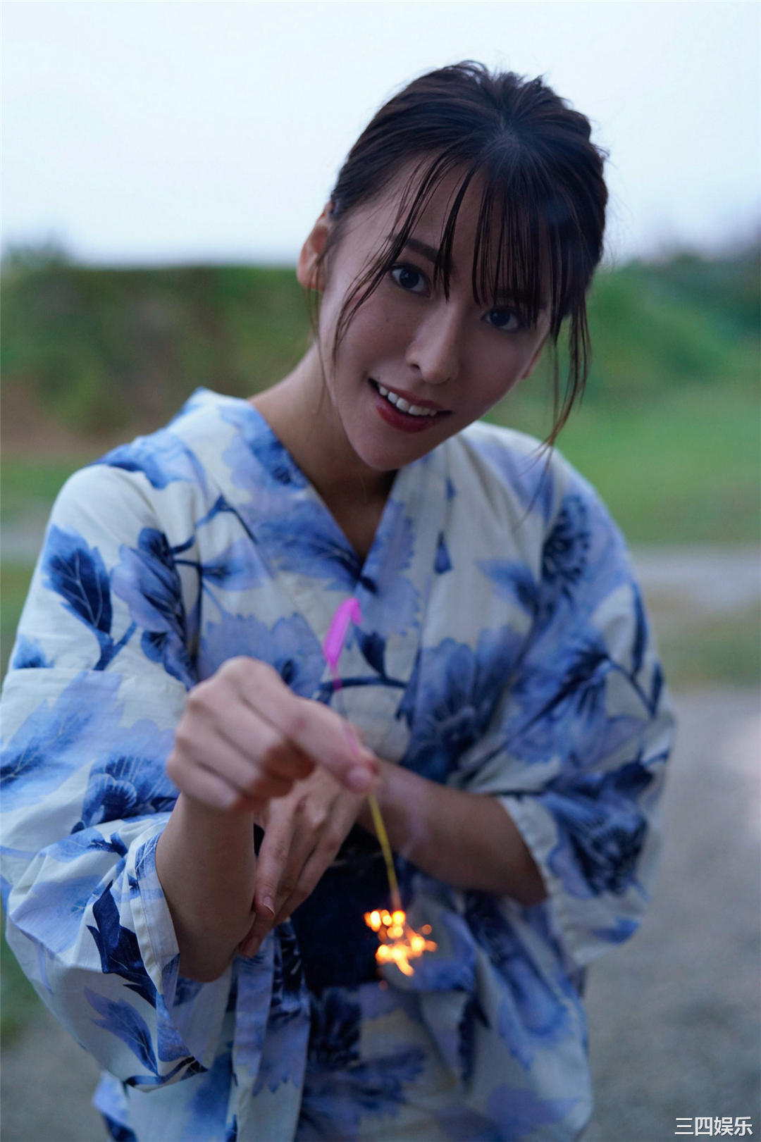 奈月塞娜写真集《たまゆらD》高清全本