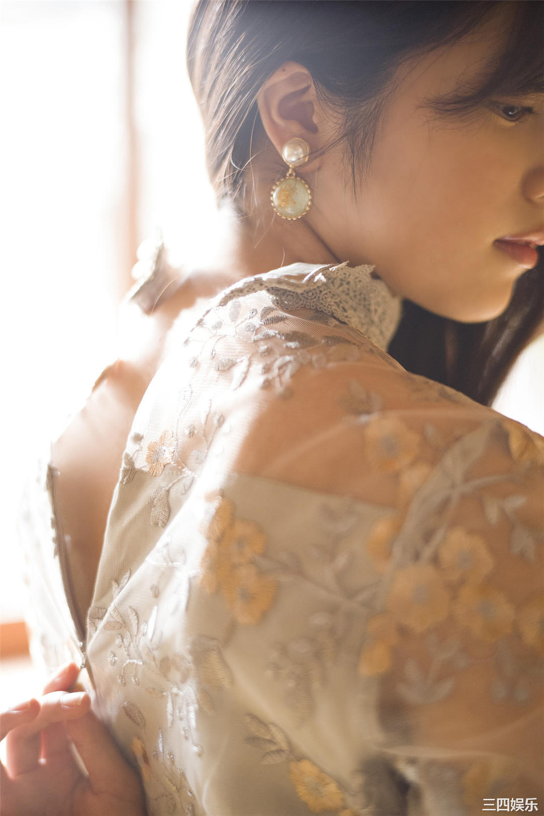 吉田莉樱写真集《謙虚な美徳》高清全本