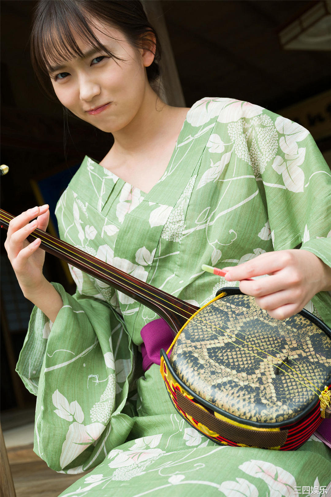 志田音音写真集《ｎｅｎｅ－まるっとりっぷ－》高清全本