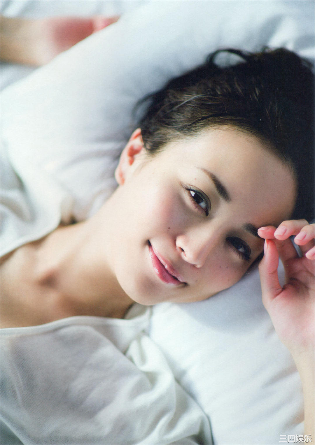 比嘉爱未1ST写真集《Clear》高清全本