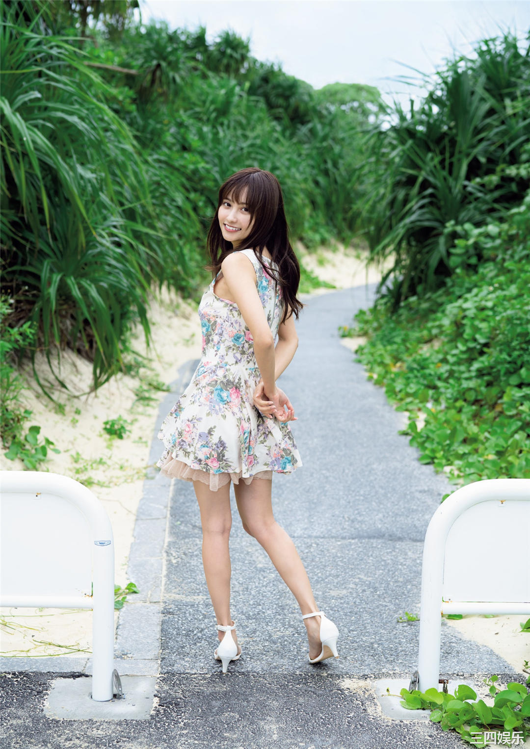 花咲れあ1ST写真集《はなびら》高清全本