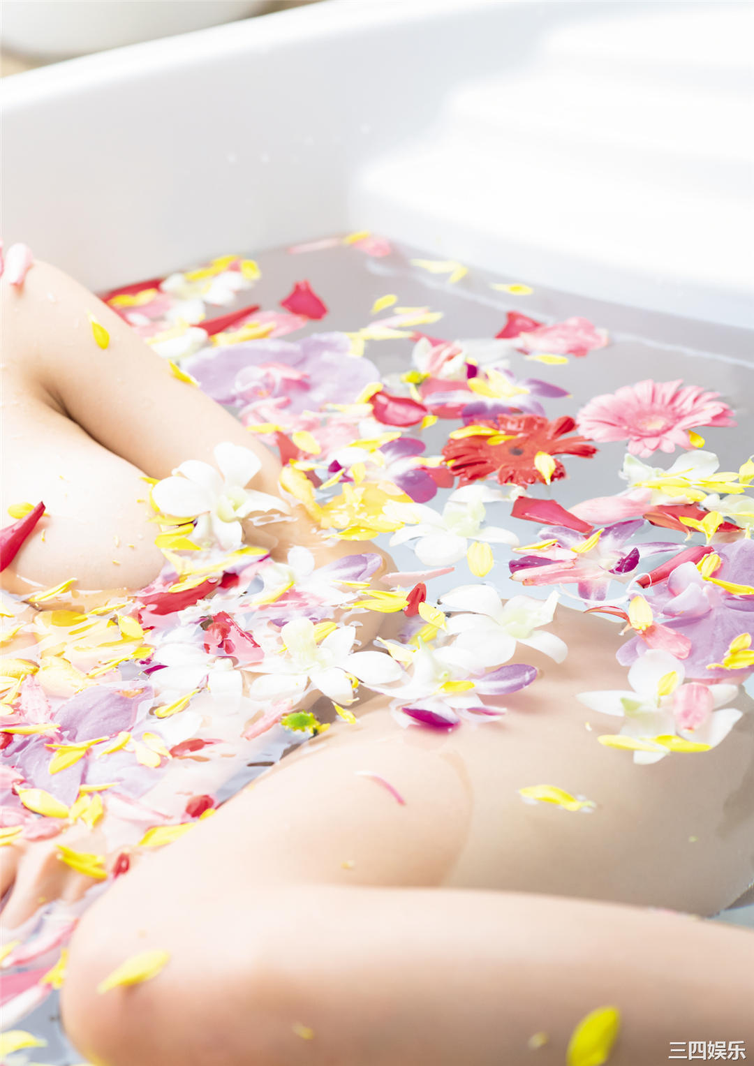 花咲れあ1ST写真集《はなびら》高清全本