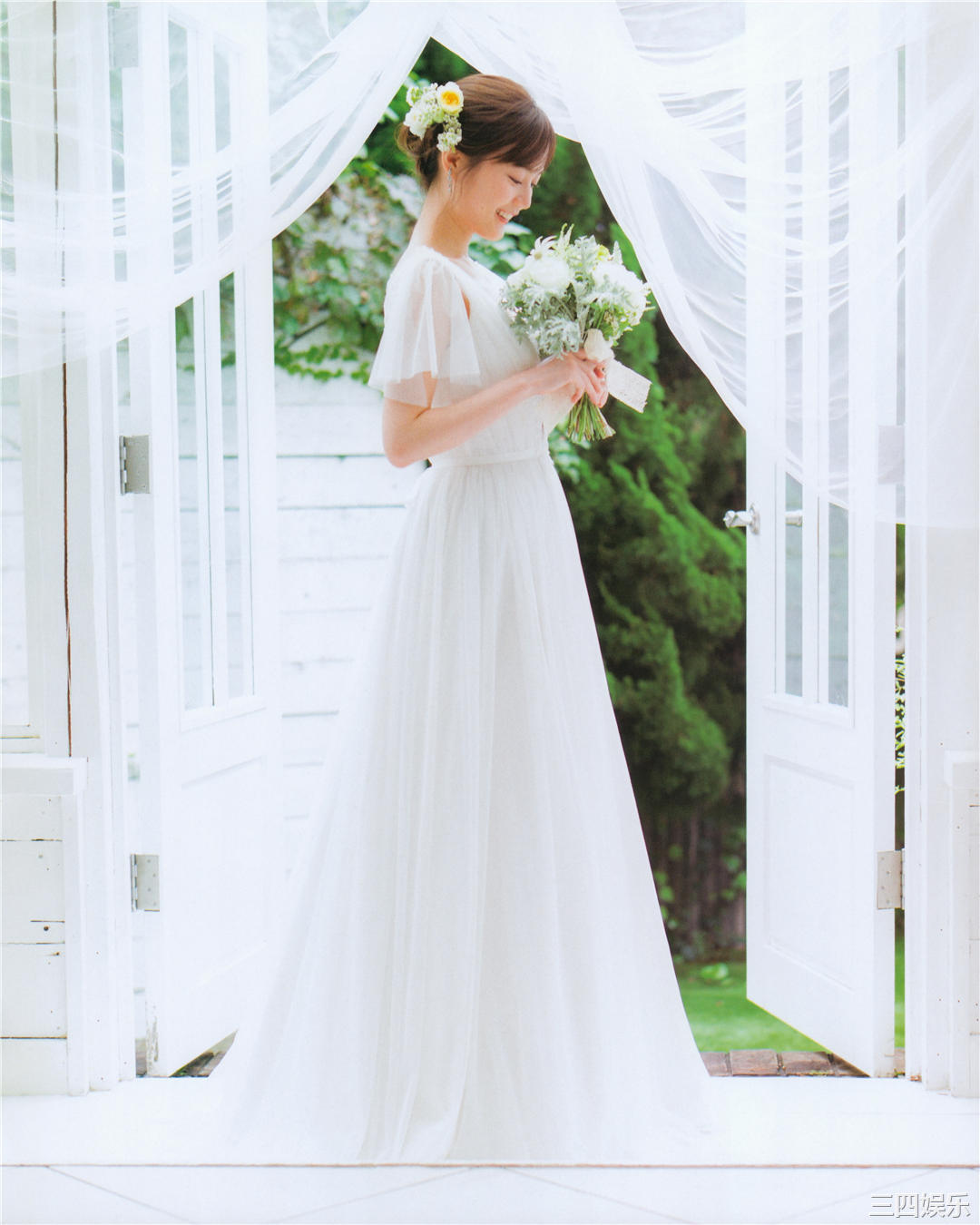 生田绘梨花写真集《生田絵梨花 乃木坂46卒業記念 メモリアルブック カノン》高清全本