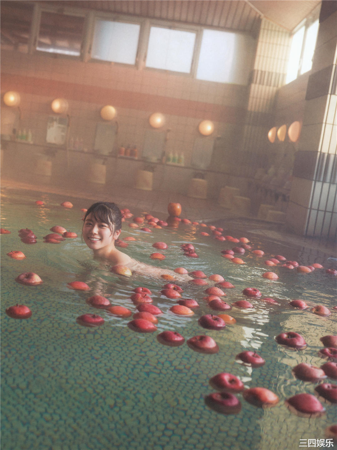 丹生明里1ST写真集《やさしい関係》高清全本