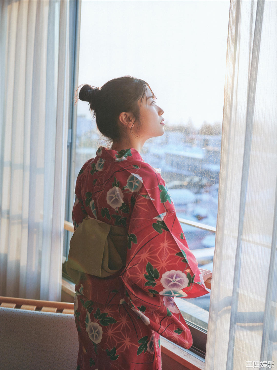 丹生明里1ST写真集《やさしい関係》高清全本