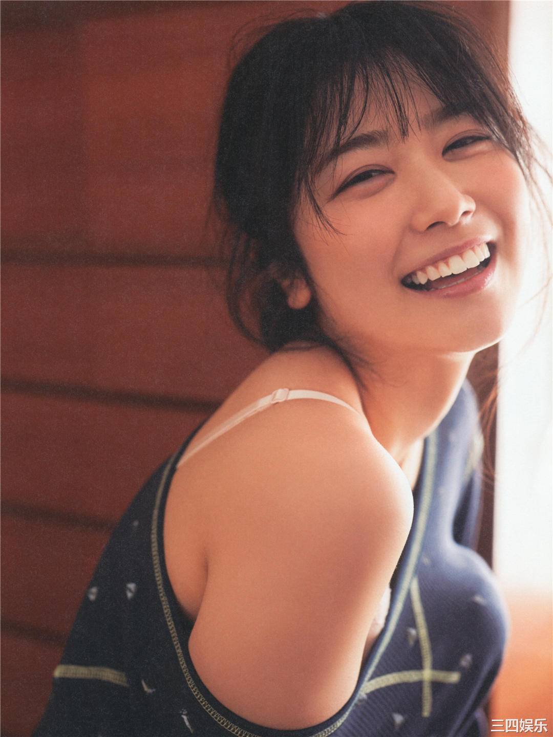 丹生明里1ST写真集《やさしい関係》高清全本