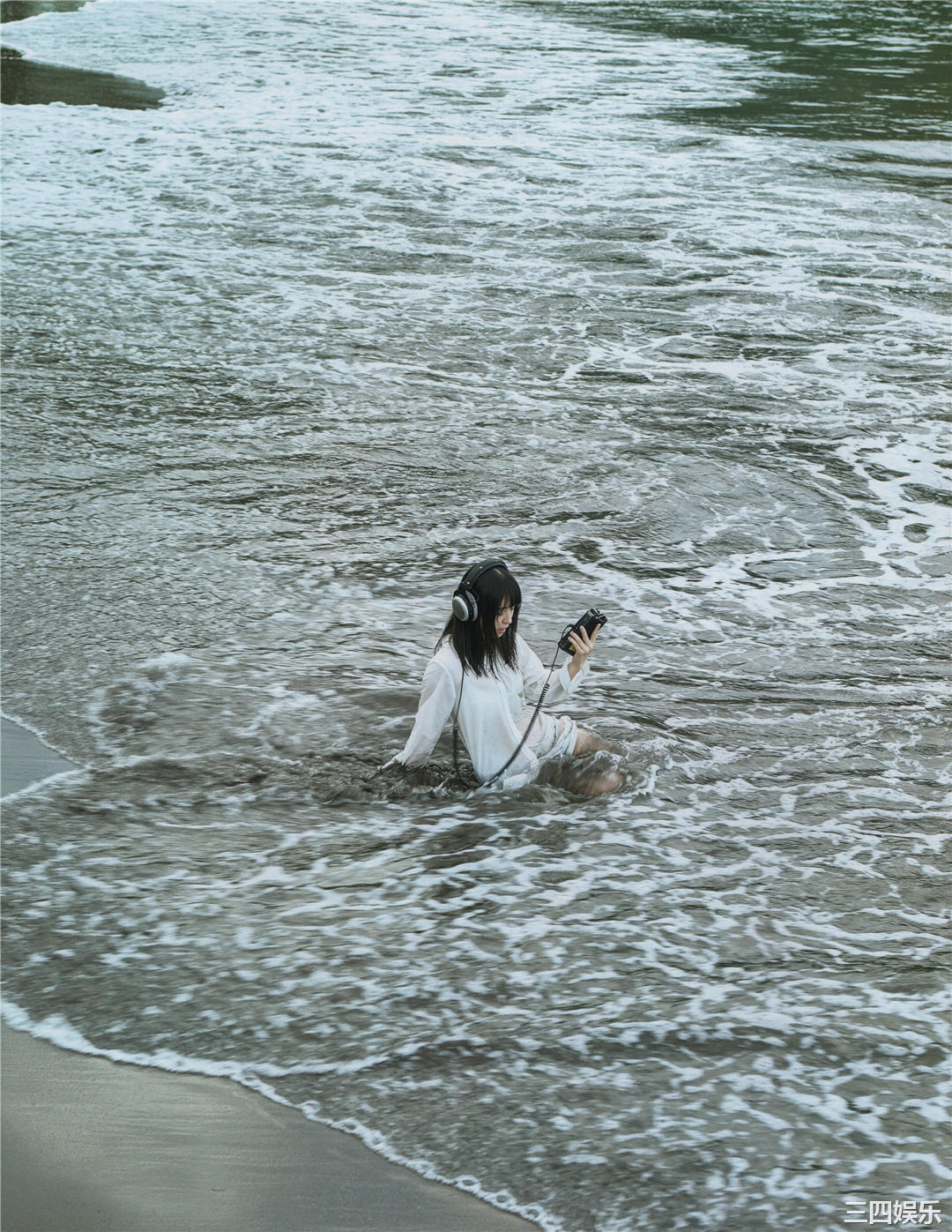 欅坂46写真集《21人の未完成》高清全本