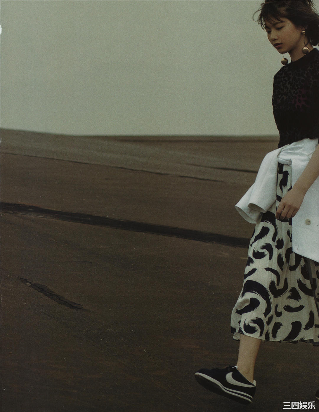 欅坂46写真集《21人の未完成》高清全本