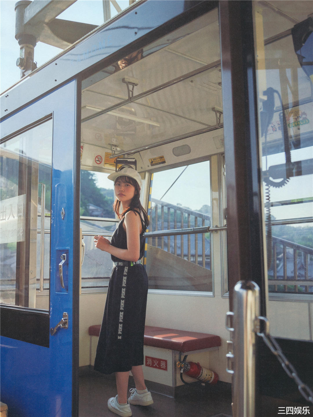 丹生明里1ST写真集《やさしい関係》高清全本