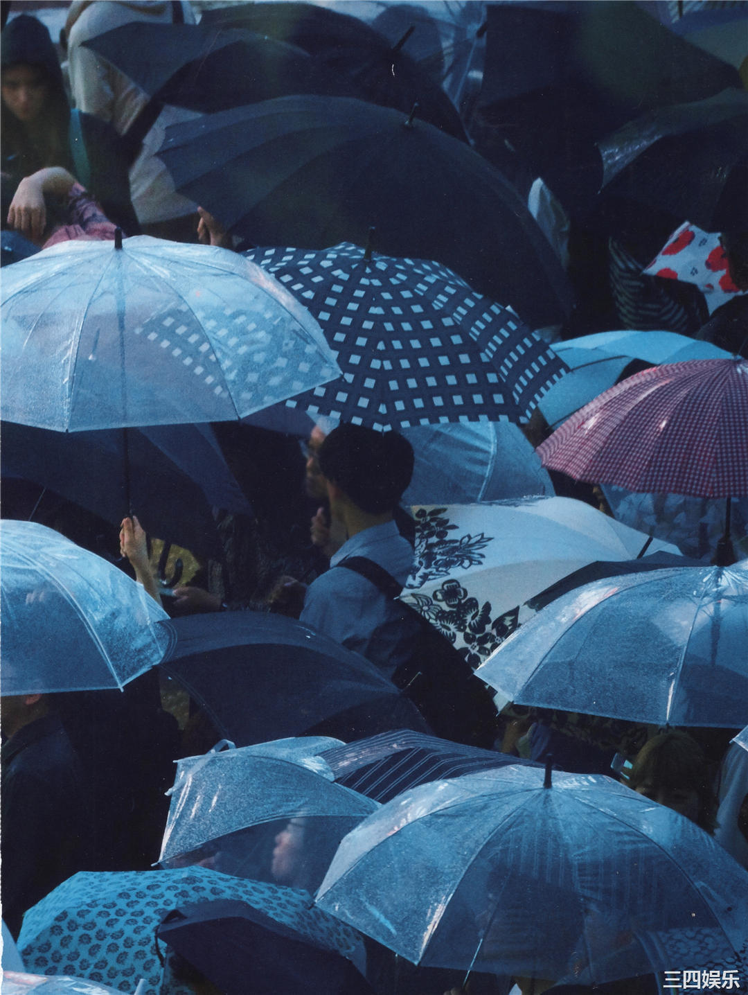 欅坂46写真集《21人の未完成》高清全本