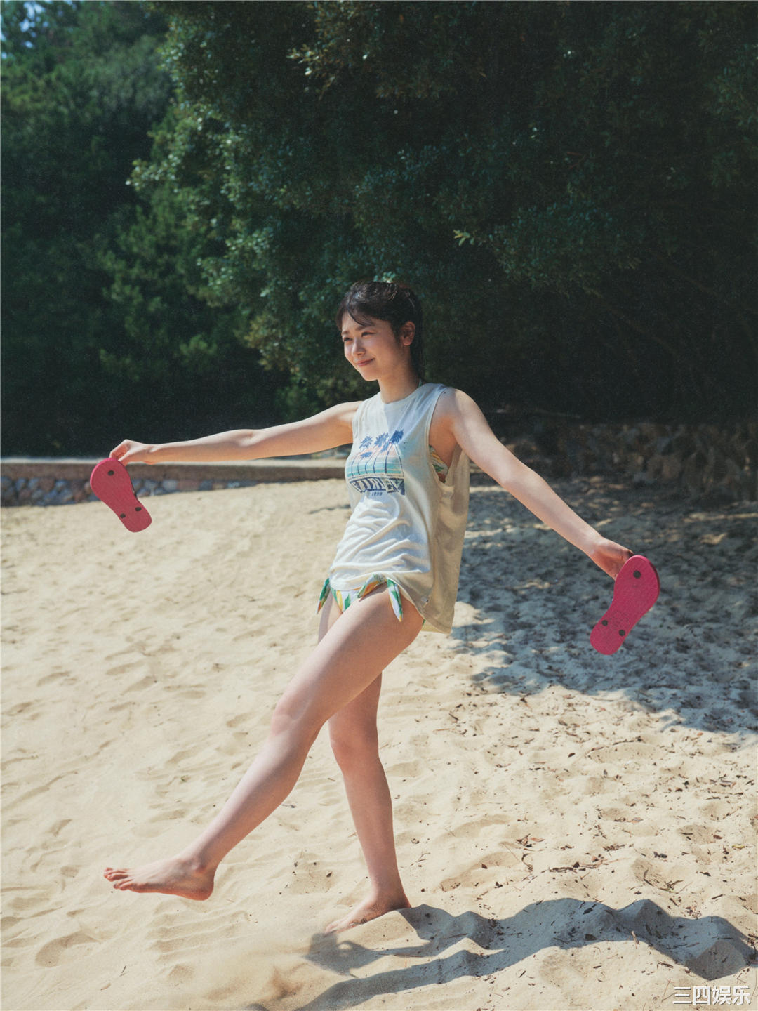 丹生明里1ST写真集《やさしい関係》高清全本