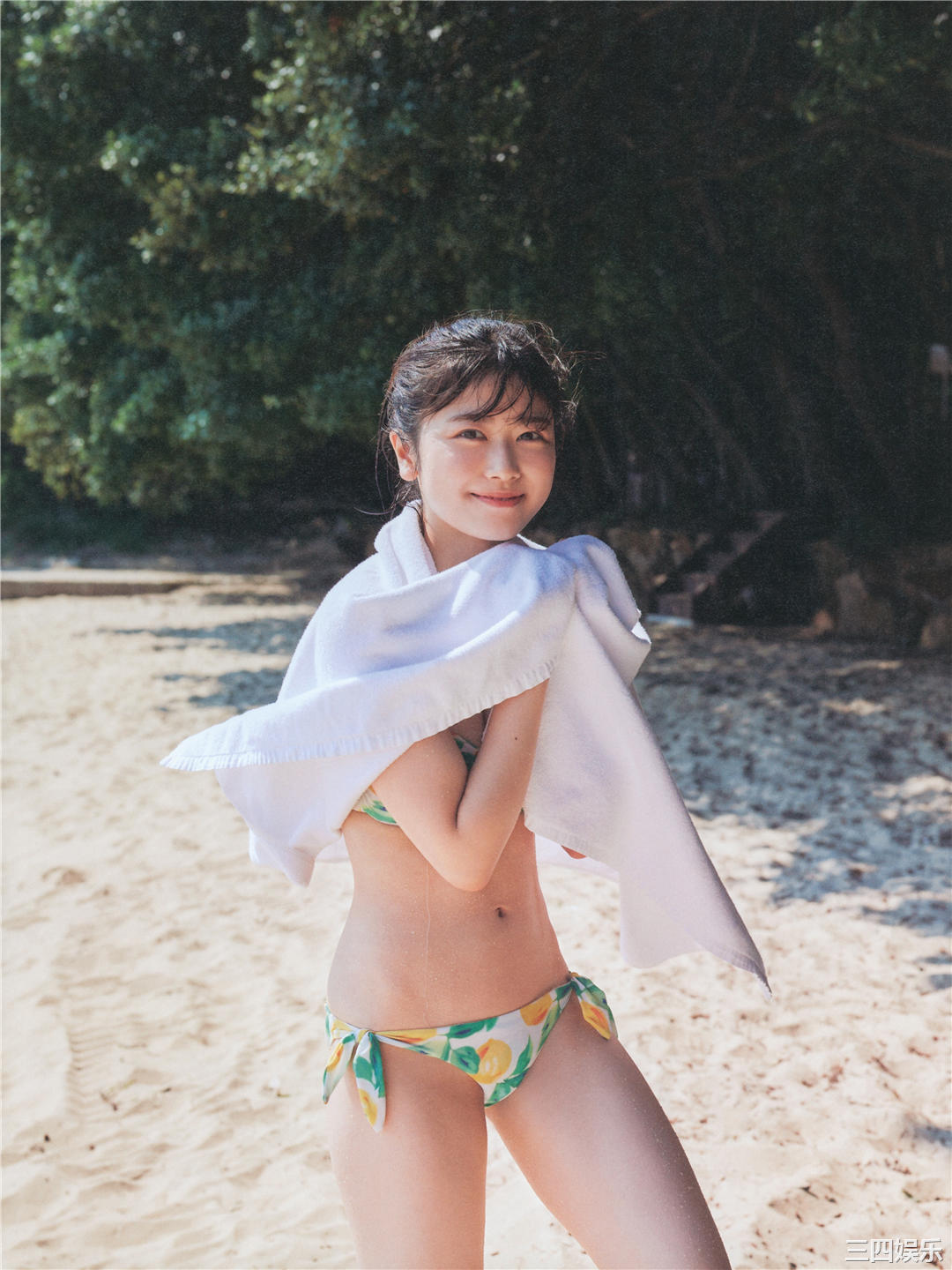 丹生明里1ST写真集《やさしい関係》高清全本