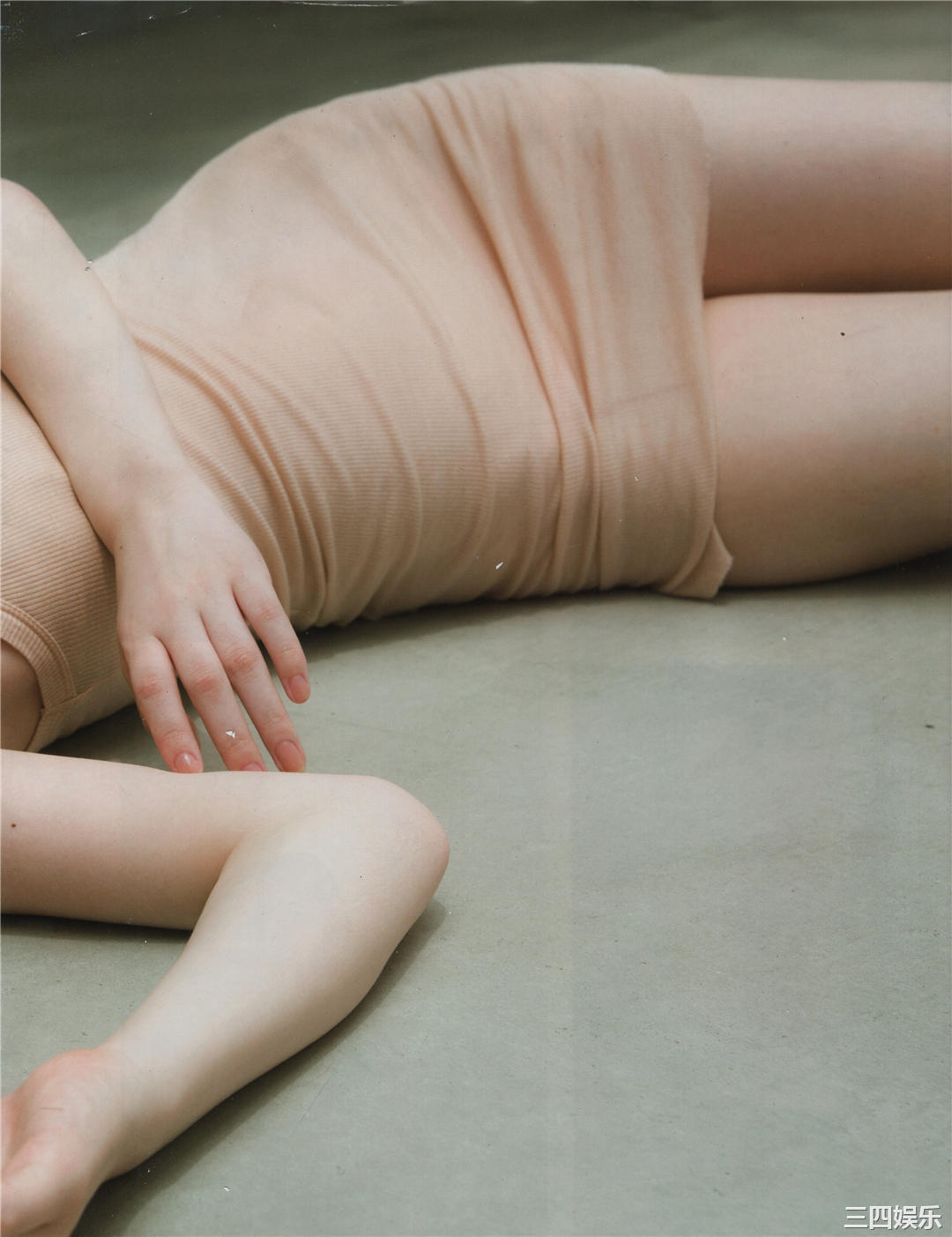 欅坂46写真集《21人の未完成》高清全本