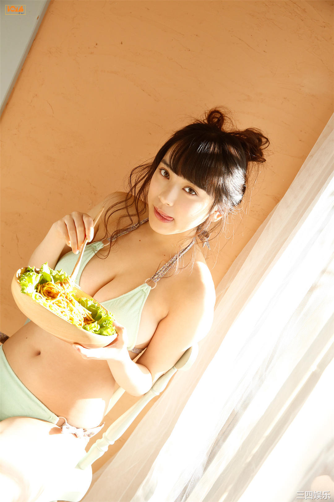 都丸纱也华写真集《[BOMB.tv] 2015.03 Sayaka Tomaru》高清全本