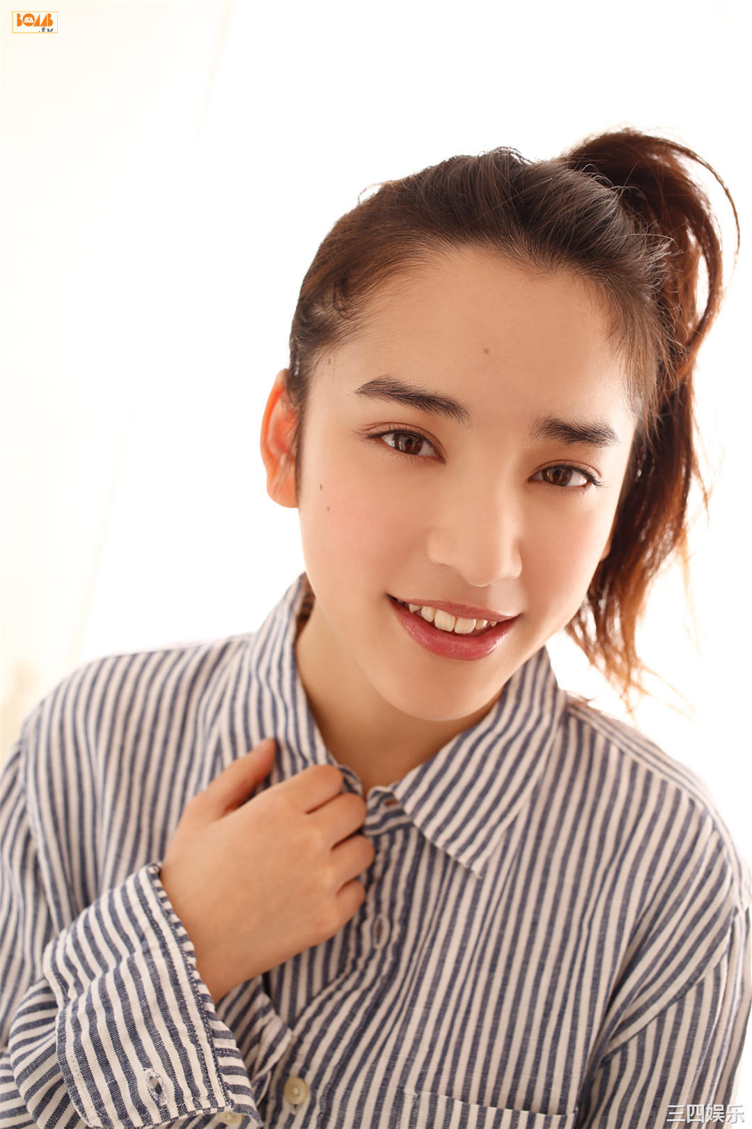 都丸纱也华写真集《[BOMB.tv] 2015.03 Sayaka Tomaru》高清全本