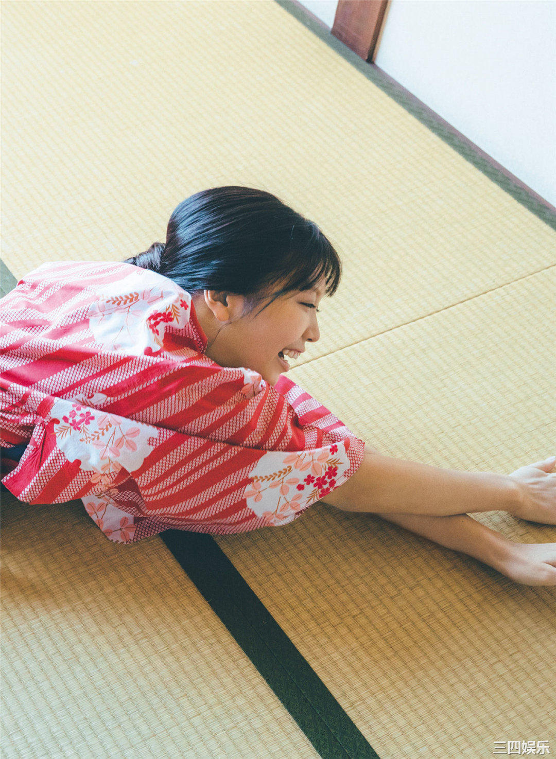 松下玲绪菜写真集《in the seasons》高清全本