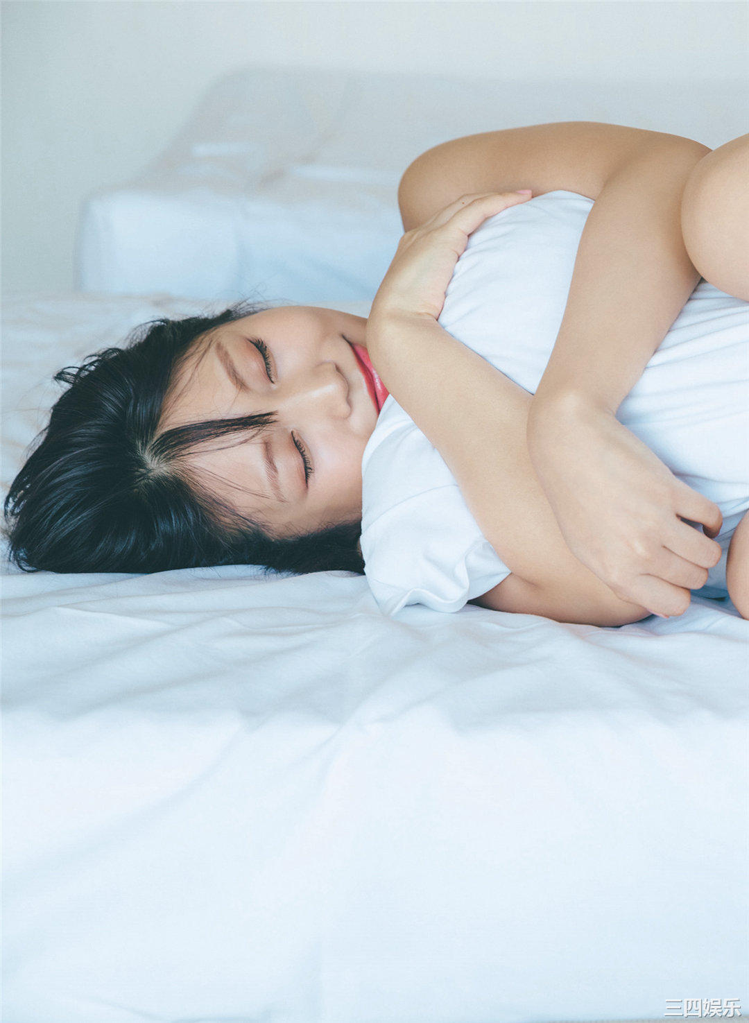 松下玲绪菜写真集《in the seasons》高清全本