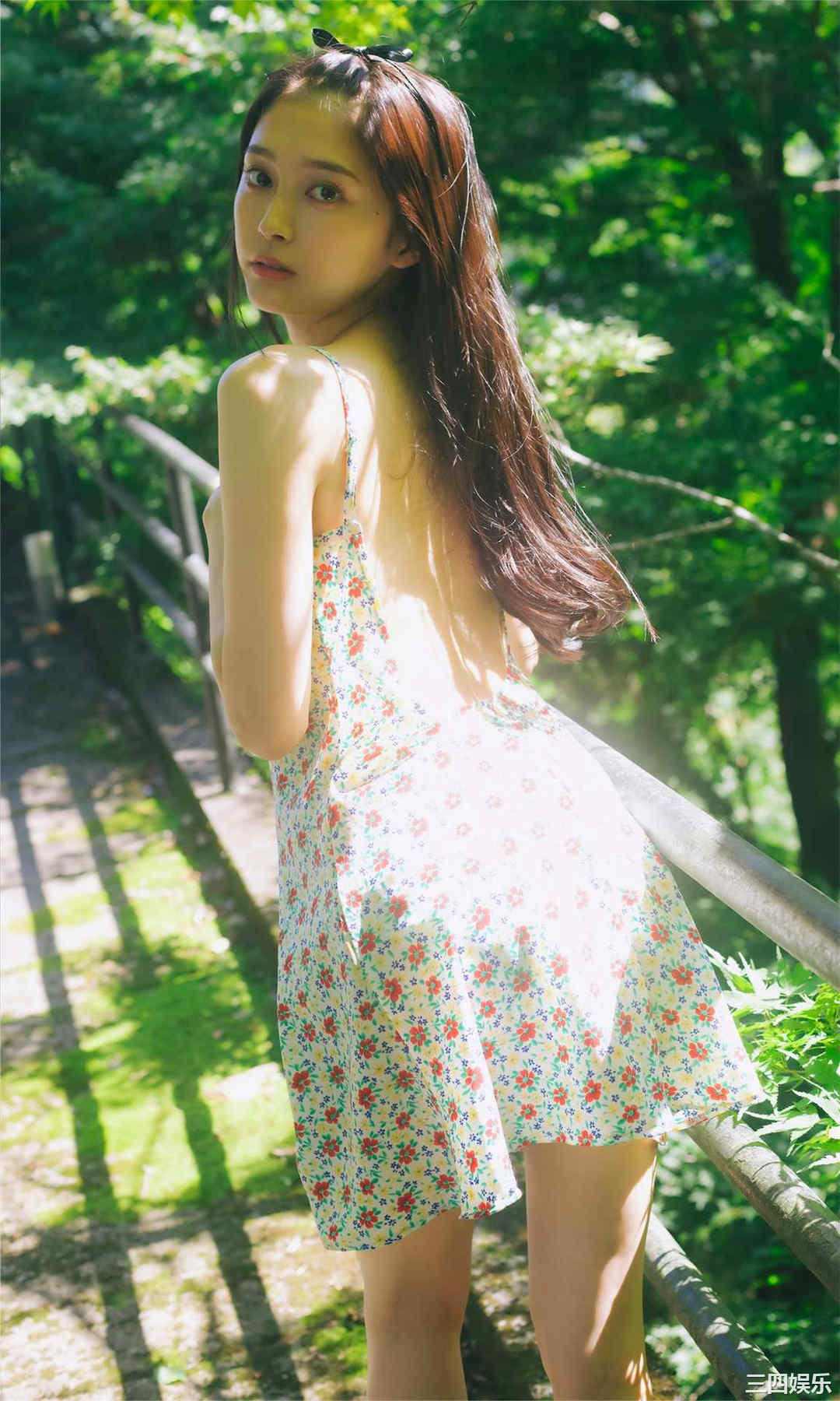 小山璃奈写真集《紅い花》高清全本