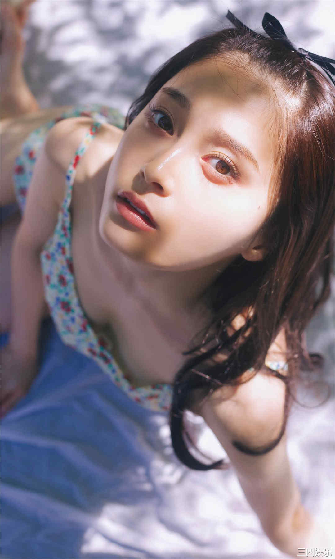 小山璃奈写真集《紅い花》高清全本